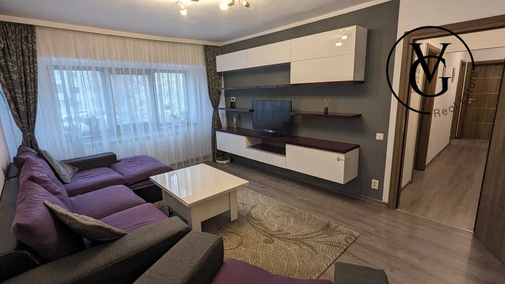 Apartament 3 camere Casa de Cultura