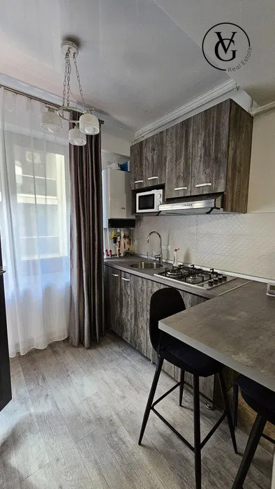 Garsoniera Stefan Builidng Promenada / Zen Sushi / Azimuth Beach