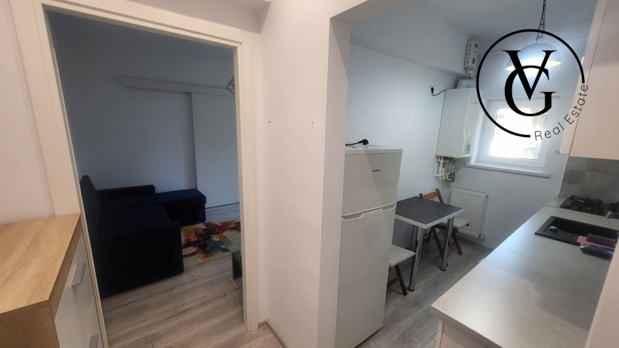Apartament 2 camere + centrala proprie - Centru
