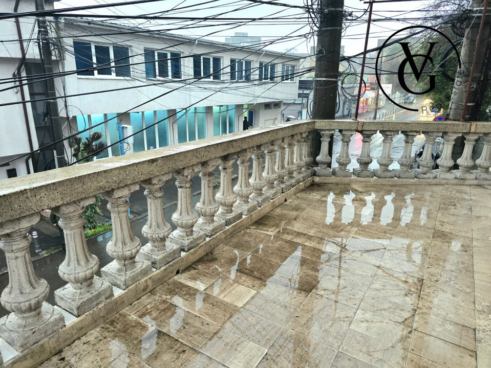 Casa P+E+M, 11 camere in zona INEL II, intre MARVIMEX si BRICK