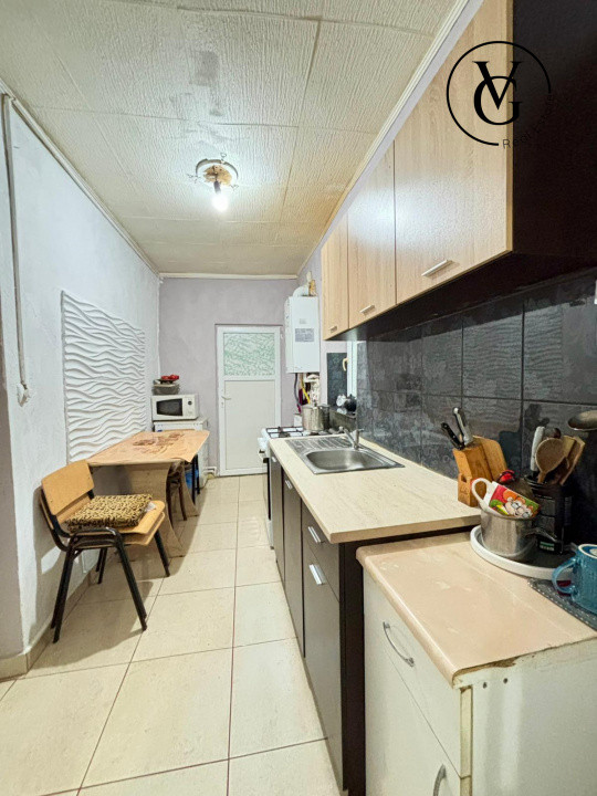 Casa la sol, 4 camere - 248 mp teren -  Ovidiu