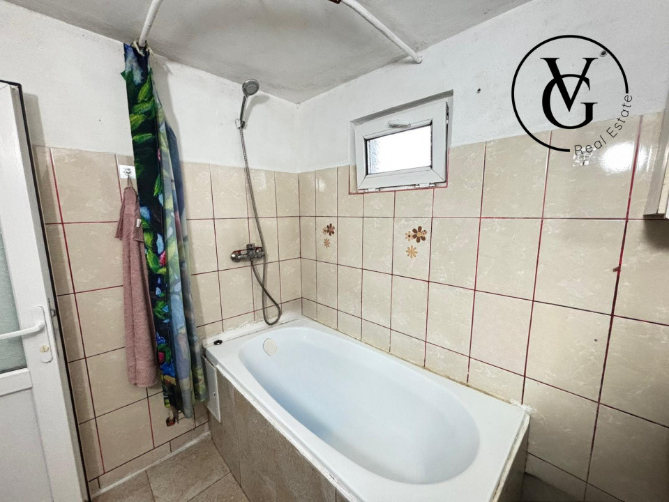 Casa la sol, 4 camere - 248 mp teren -  Ovidiu