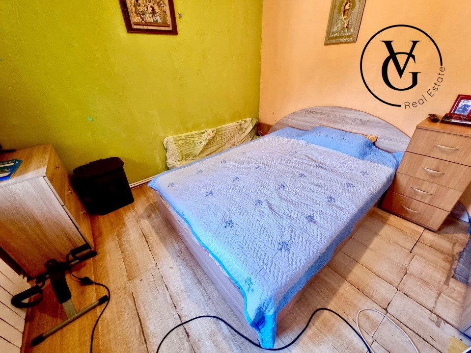 Casa la sol, 4 camere - 248 mp teren -  Ovidiu