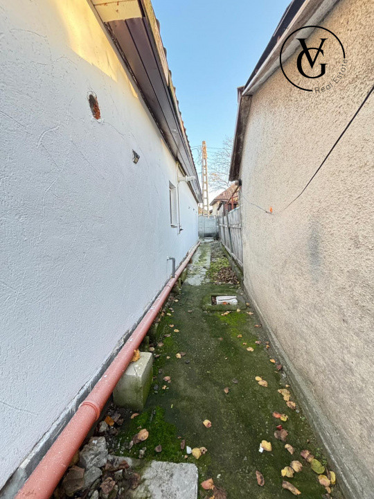 Casa la sol, 4 camere - 248 mp teren -  Ovidiu