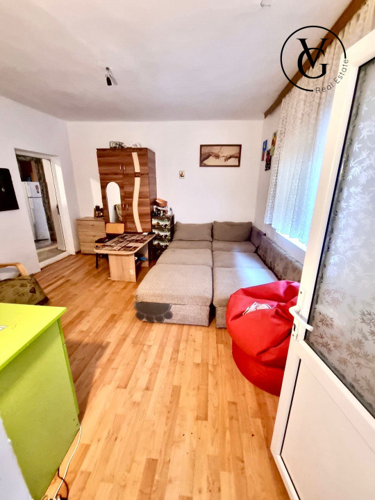 Casa la sol, 4 camere - 248 mp teren -  Ovidiu