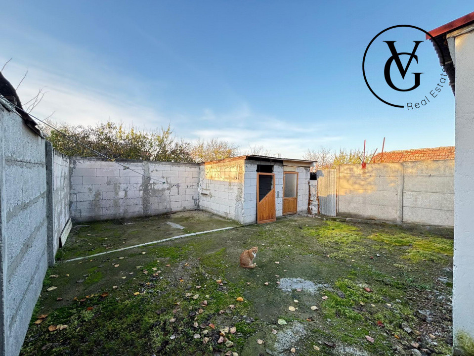 Casa la sol, 4 camere - 248 mp teren -  Ovidiu