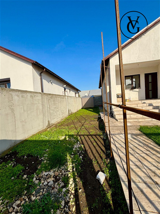 Casă la sol, 3 camere - 211 mp - Lumina