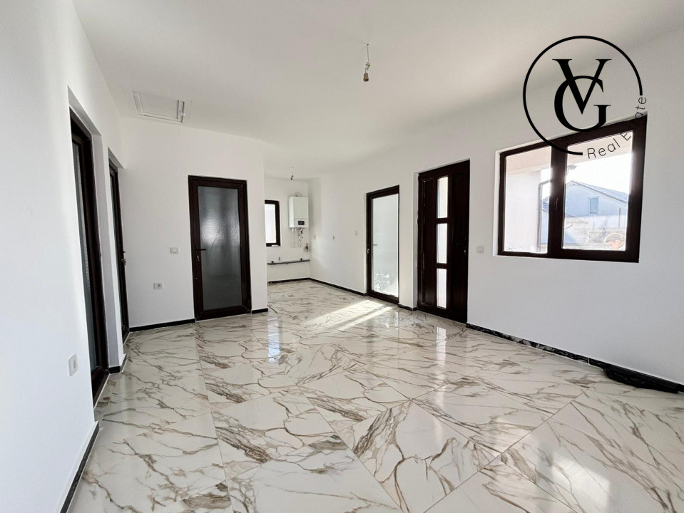 Casă la sol, 3 camere - 211 mp - Lumina