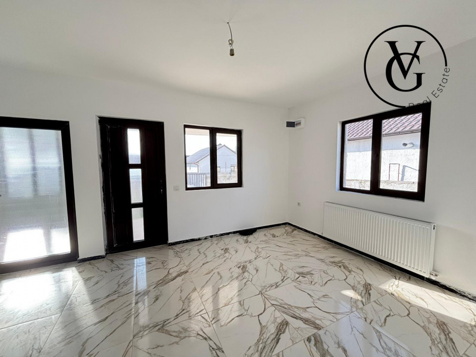 Casă la sol, 3 camere - 211 mp - Lumina