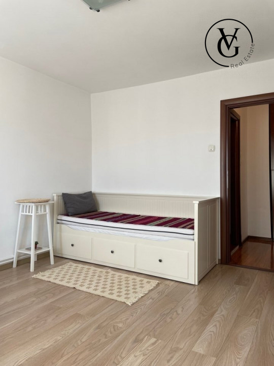 Apartament de închiriat – 3 camere decomandat – Zona Inel 2, Parcare privata 
