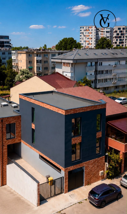Vila YIN P+2: 251 mp construiți și curte, zona centrală a Constanței