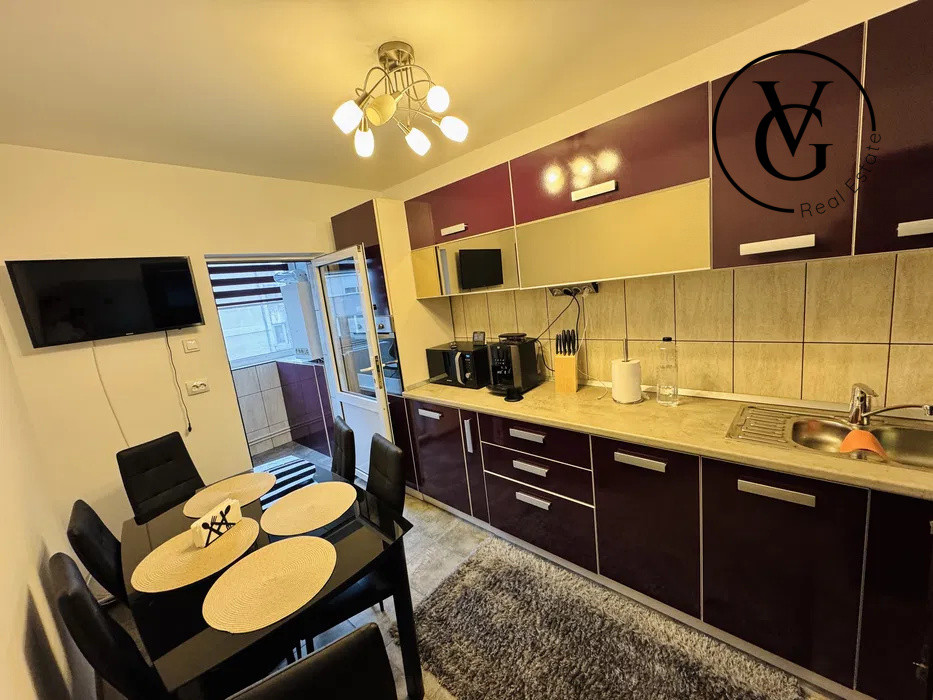 Apartament de închiriat – 3 camere- Delfinariu 