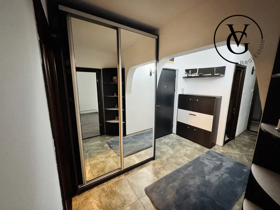 Apartament de închiriat – 3 camere- Delfinariu 