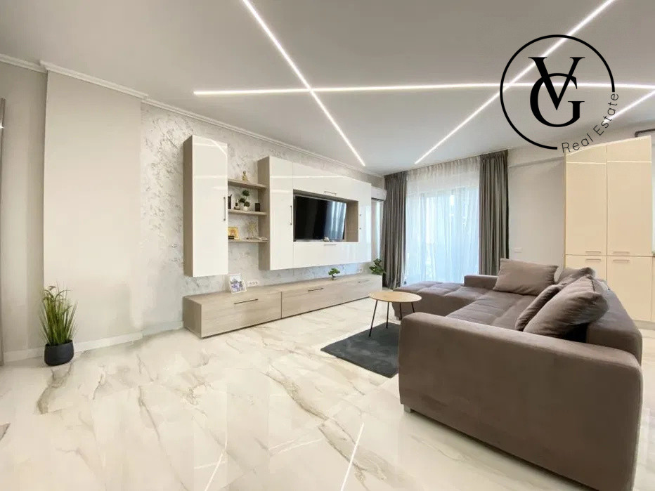 Apartament 2 camere Mamaia Sat cu piscina si vedere lac