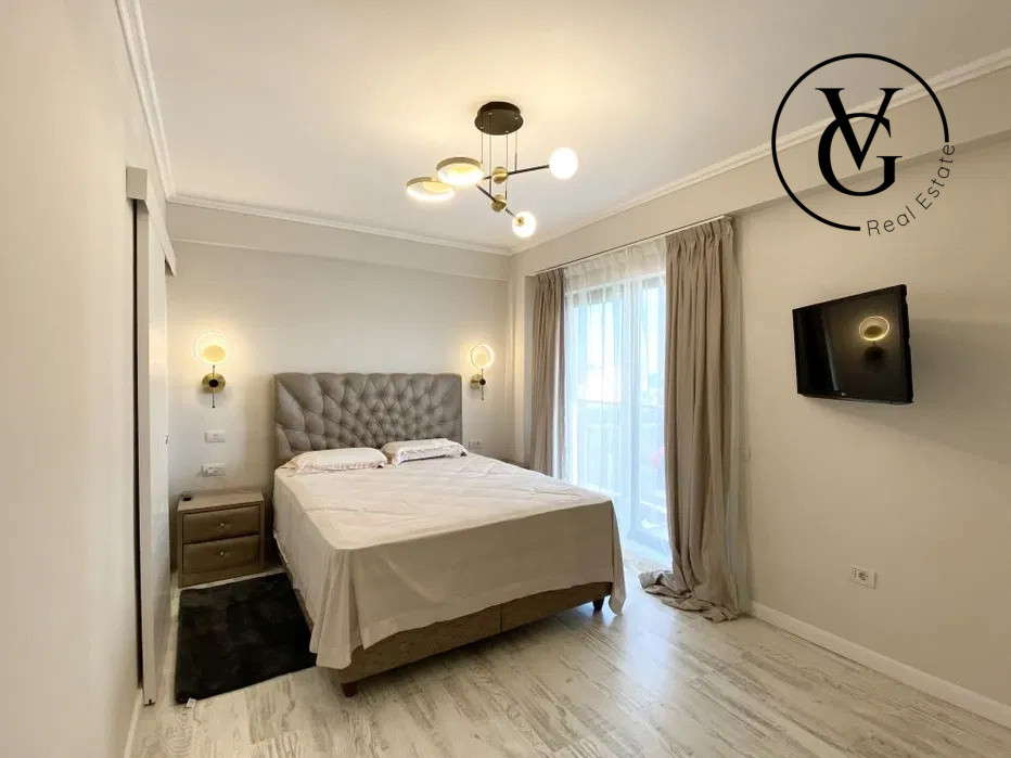 Apartament 2 camere Mamaia Sat cu piscina si vedere lac