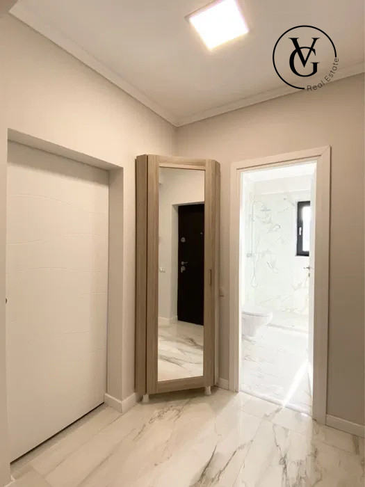 Apartament 2 camere Mamaia Sat cu piscina si vedere lac