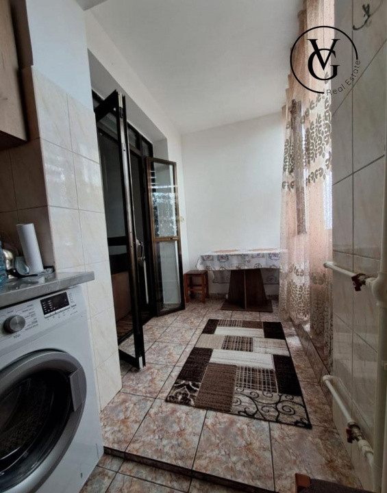 Garsoniera | Zona Far | Decomandata