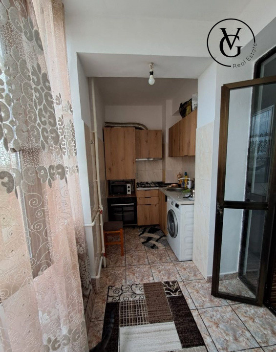 Garsoniera | Zona Far | Decomandata