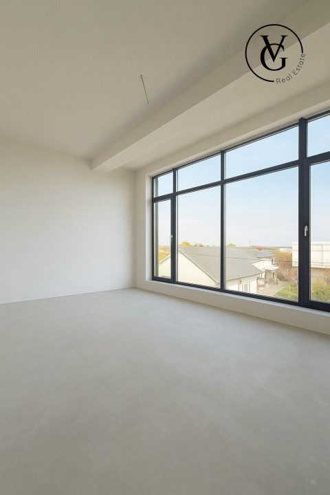 Vila modernă - finisată -terasă circulabila vedere lac și mare 