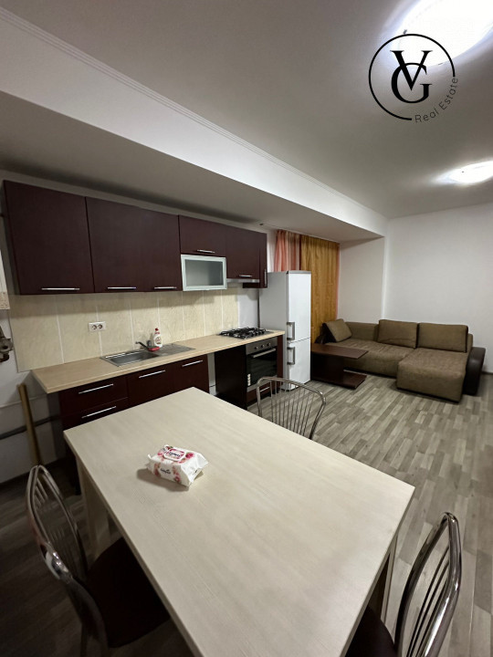 Apartament 3 camere - Pța. Balada - utilități incluse în preț 