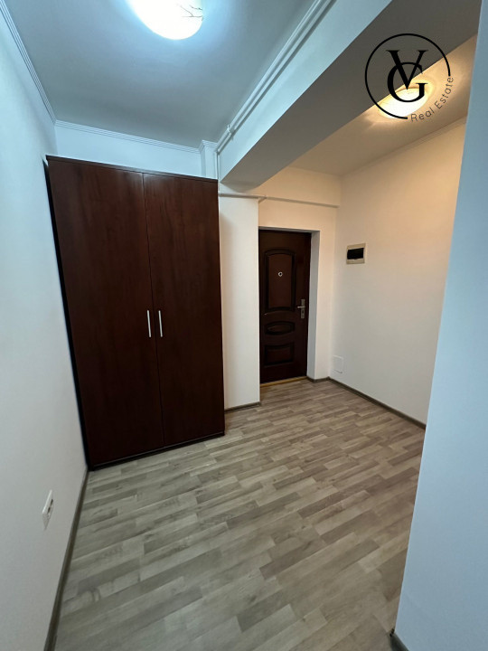 Apartament 3 camere - Pța. Balada - utilități incluse în preț 