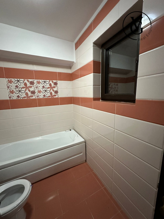 Apartament 3 camere - Pța. Balada - utilități incluse în preț 