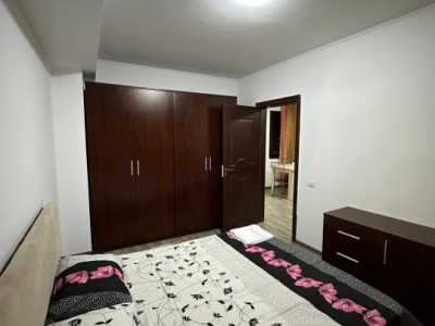 Apartament 3 camere - Pța. Balada - utilități incluse în preț 