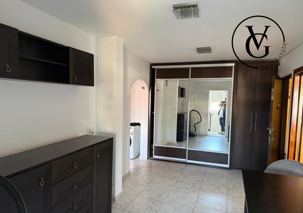 De închiriat – Apartament 2 camere, zona Trocadero