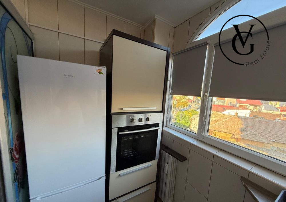 De închiriat – Apartament 2 camere, zona Trocadero