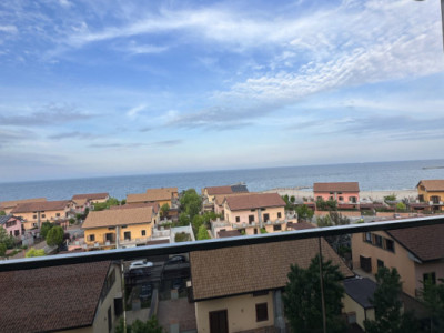 Apartament lux 4 camere - vedere la mare -Faleza Nord 