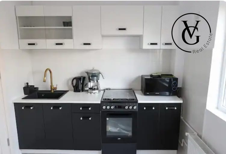 Garsoniera cu bucatarie separat - zona Vitan 