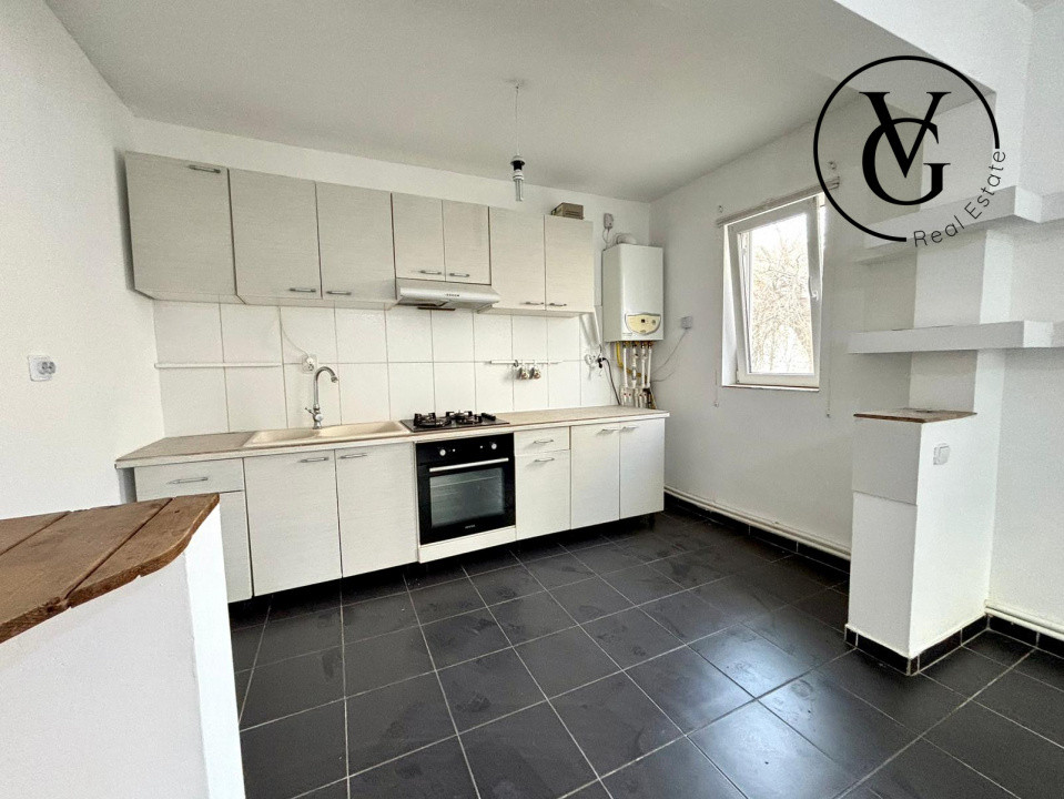 Casa la sol, 3 camere - 160 mp - Navodari