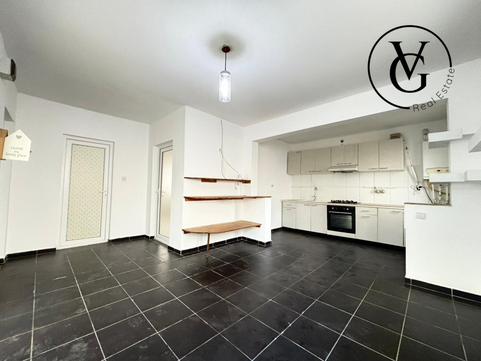 Casa la sol, 3 camere - 160 mp - Navodari