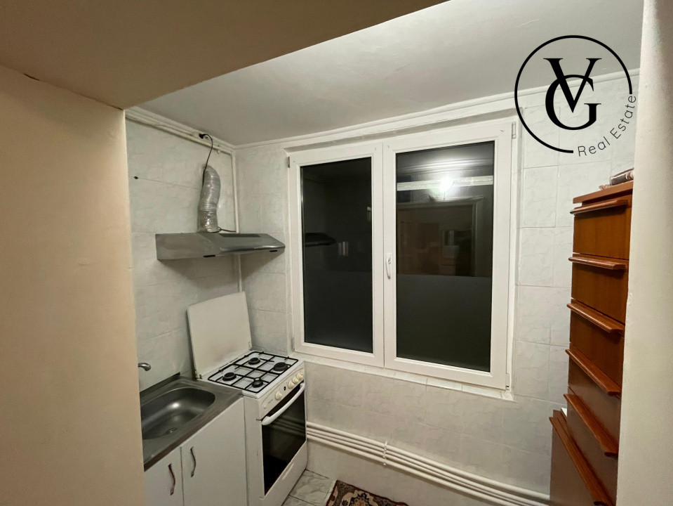 Apartament 3 camere decomandat + centrala - Navodari Oras