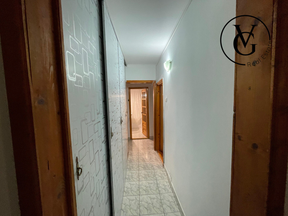 Apartament 3 camere decomandat + centrala - Navodari Oras