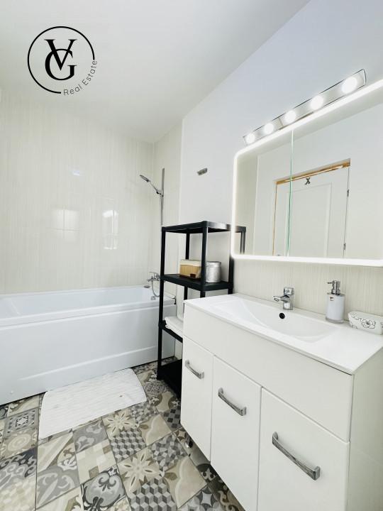 Casă spațioasă cu teren generos | 5 camere | Ovidiu – zonă liniștită