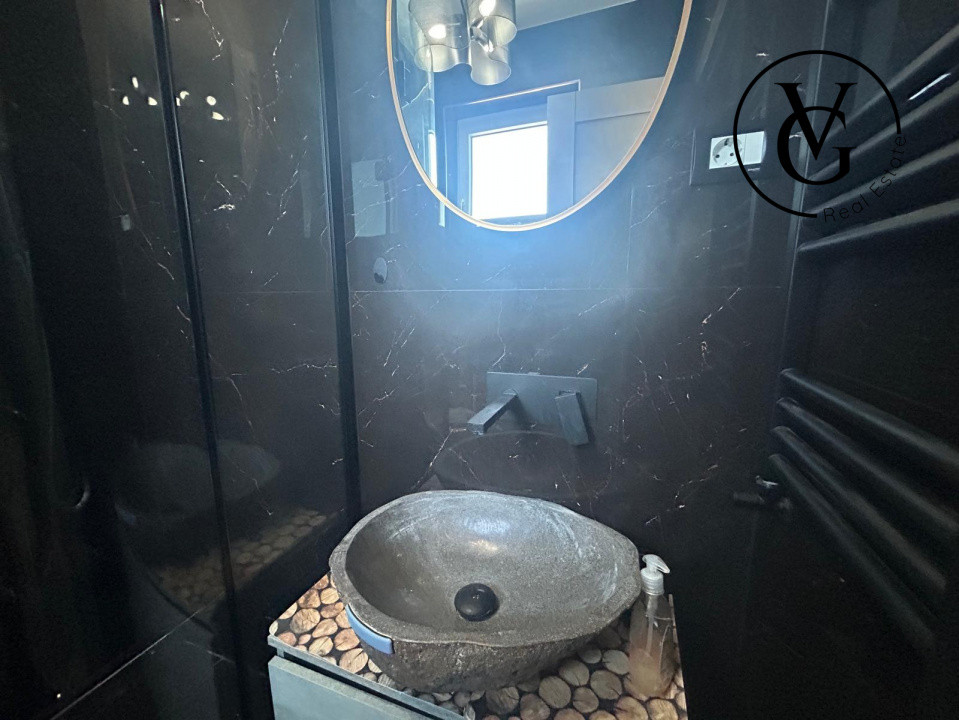 Apartament 2 camere cu parcare si vedere mare