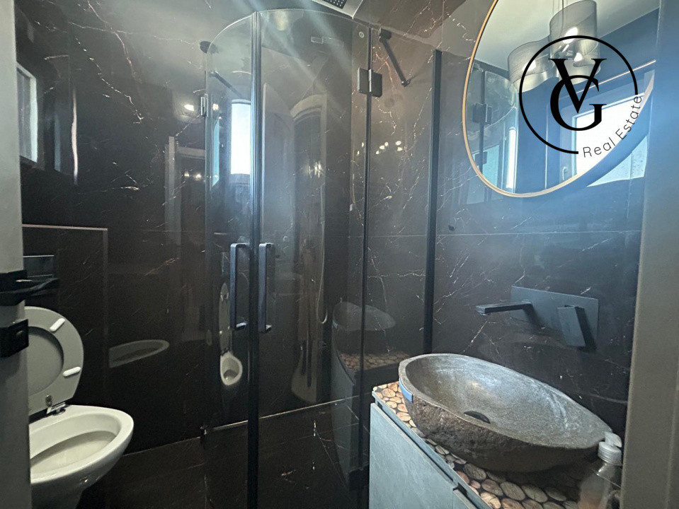 Apartament 2 camere cu parcare si vedere mare