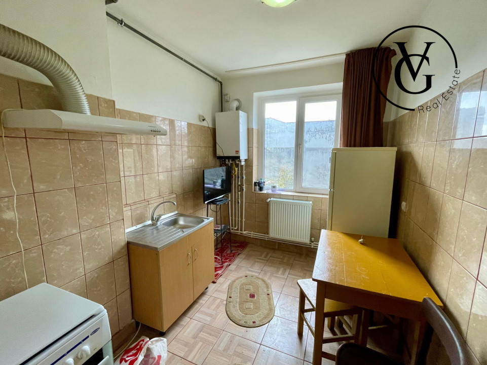 Apartament 2 camere + centrala si boxa la subsol - Central Constanta