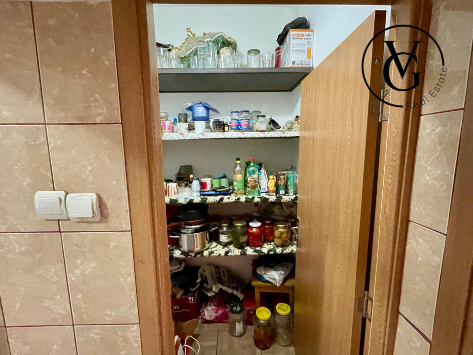 Apartament 2 camere + centrala si boxa la subsol - Central Constanta