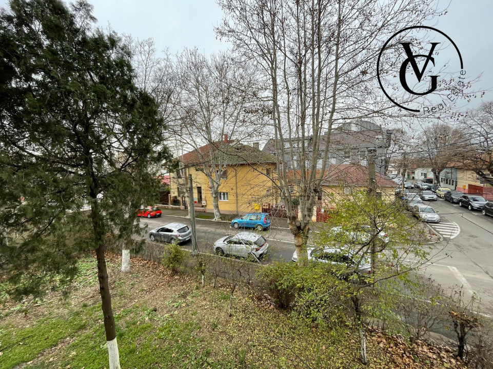 Apartament 2 camere + centrala si boxa la subsol - Central Constanta