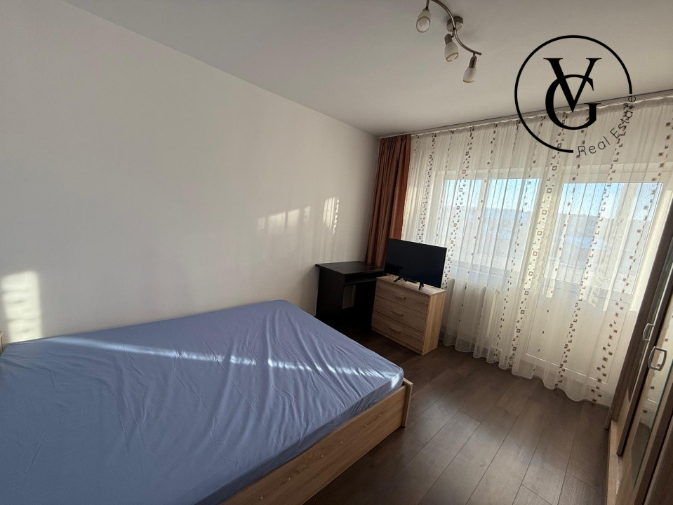 Apartament cu 3 camere, recent renovat, zona Dacia