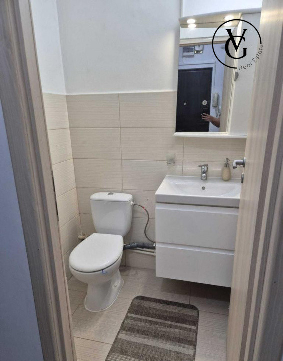 Apartament cu 3 camere, recent renovat, zona Dacia