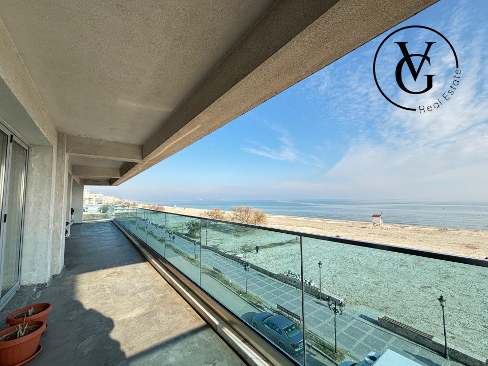 Apartament exclusivist 3 camere – vedere frontală la mare – prima linie – parca