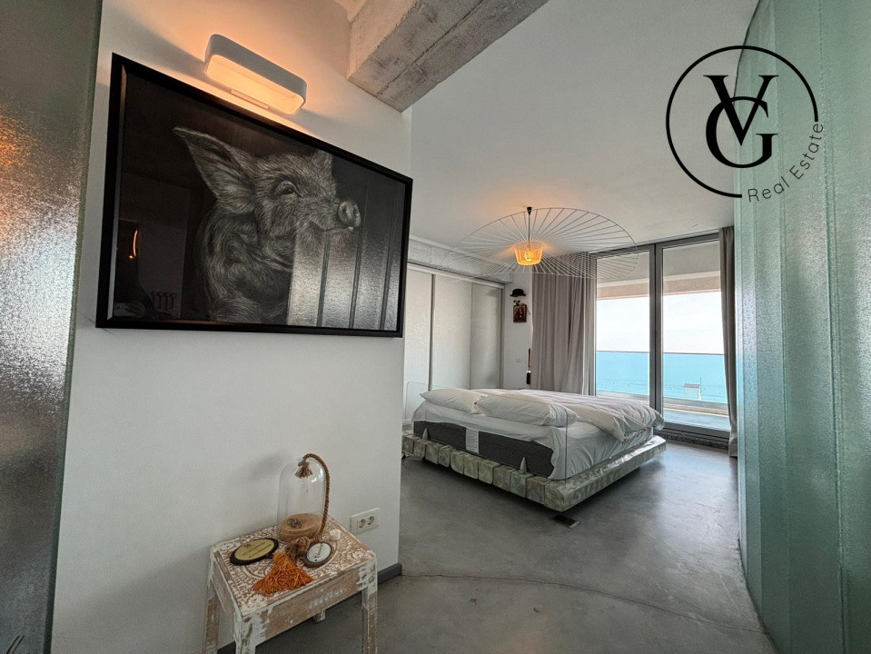 Apartament exclusivist 3 camere – vedere frontală la mare – prima linie – parca