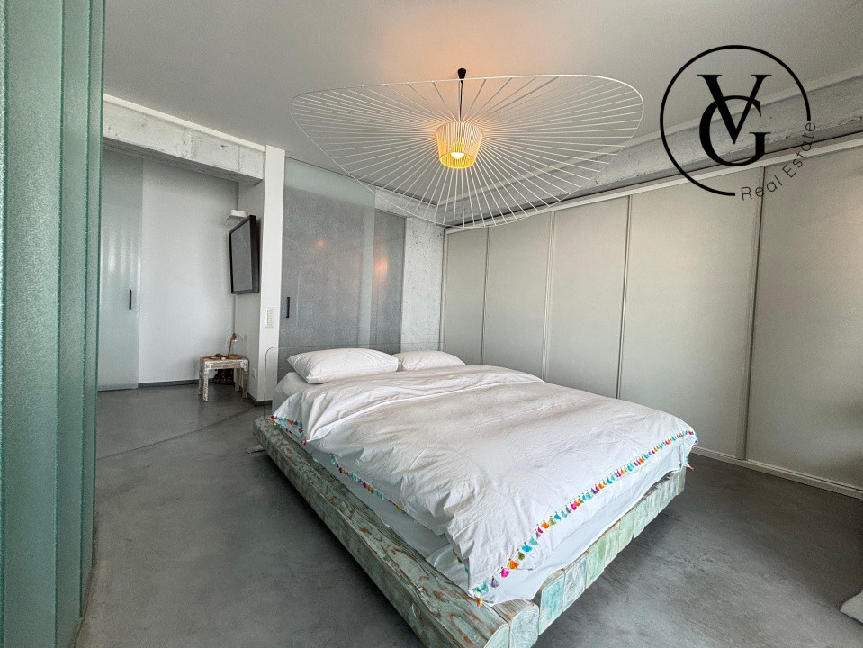 Apartament exclusivist 3 camere – vedere frontală la mare – prima linie – parca