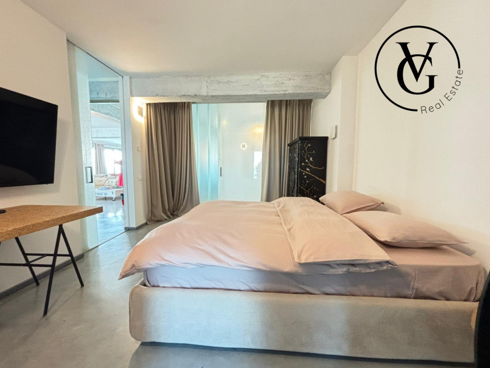 Apartament exclusivist 3 camere – vedere frontală la mare – prima linie – parca