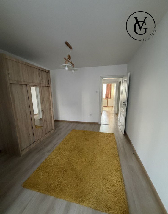 Apartament 4 camere - Titan - Centrala proprie