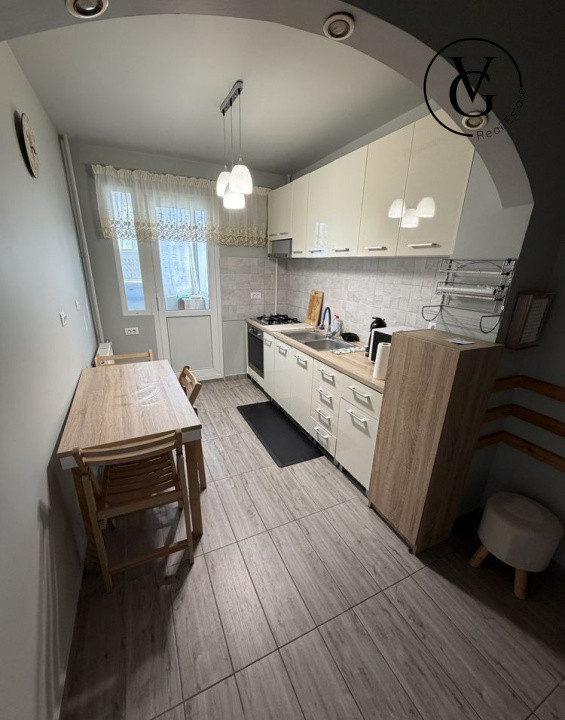 Apartament 4 camere - Titan - Centrala proprie