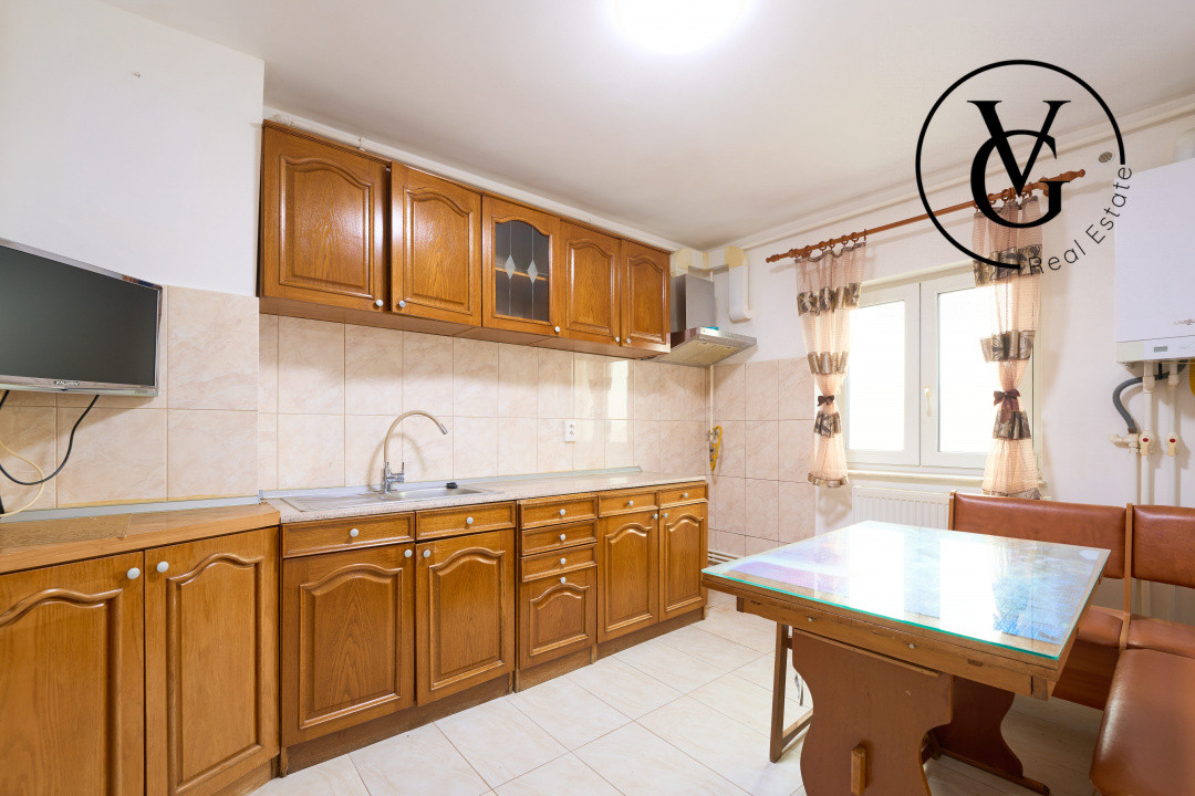 Apartament decomandat | 3 camere | zona Gara | luminos E-V